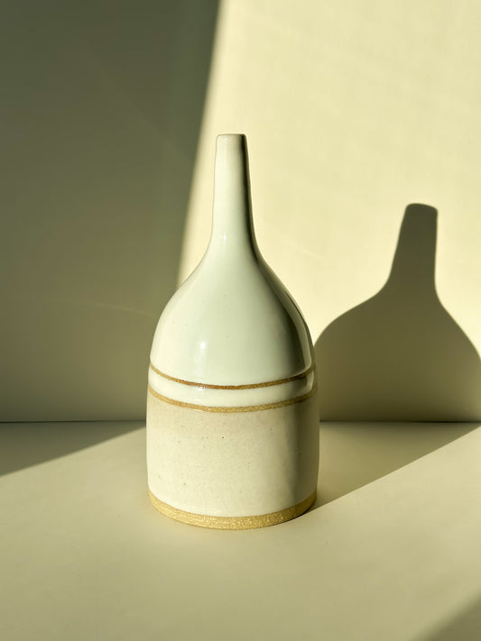 Cloudy Sand Bottleneck Vase